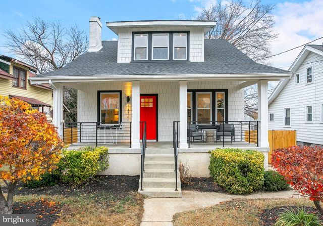 $1,150,000 | 1814 Kearny Street Northeast | Woodridge