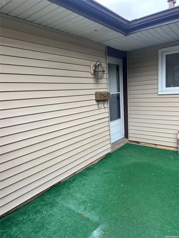 $2,700 | 4 Feller Drive | Central Islip