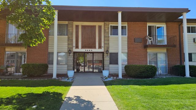 $185,000 | 9446 Dee Road, Unit 2E | Maine Township - Cook County