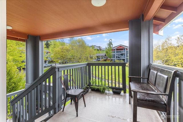 $435,000 | 1696 25th Avenue Northeast, Unit 304 | Issaquah Highlands