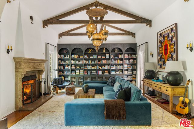 $3,550,000 | 5444 Red Oak Drive | Los Feliz