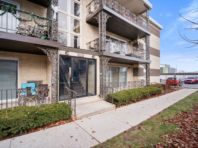 $210,700 | 1007 South 8th Avenue, Unit 8 | La Grange