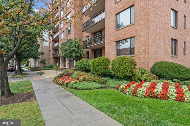 $500,000 | 3315 Wisconsin Avenue Northwest, Unit 206 | Cleveland Park