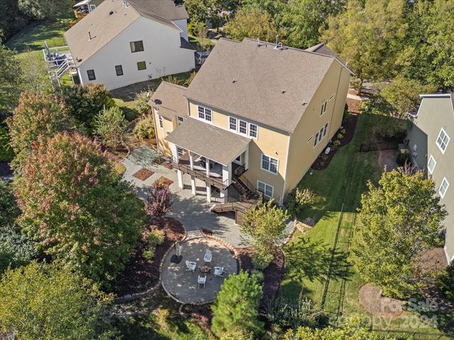 $959,000 | 2009 Waterbury Lane | Millbridge