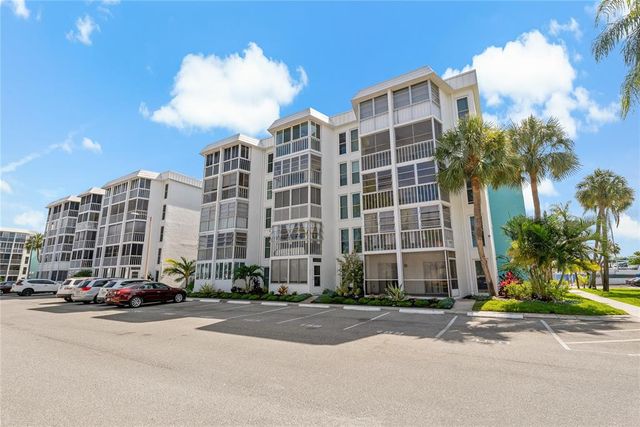 $383,800 | 4910 38th Way South, Unit 108 | Moorings of Maximo Condominiums