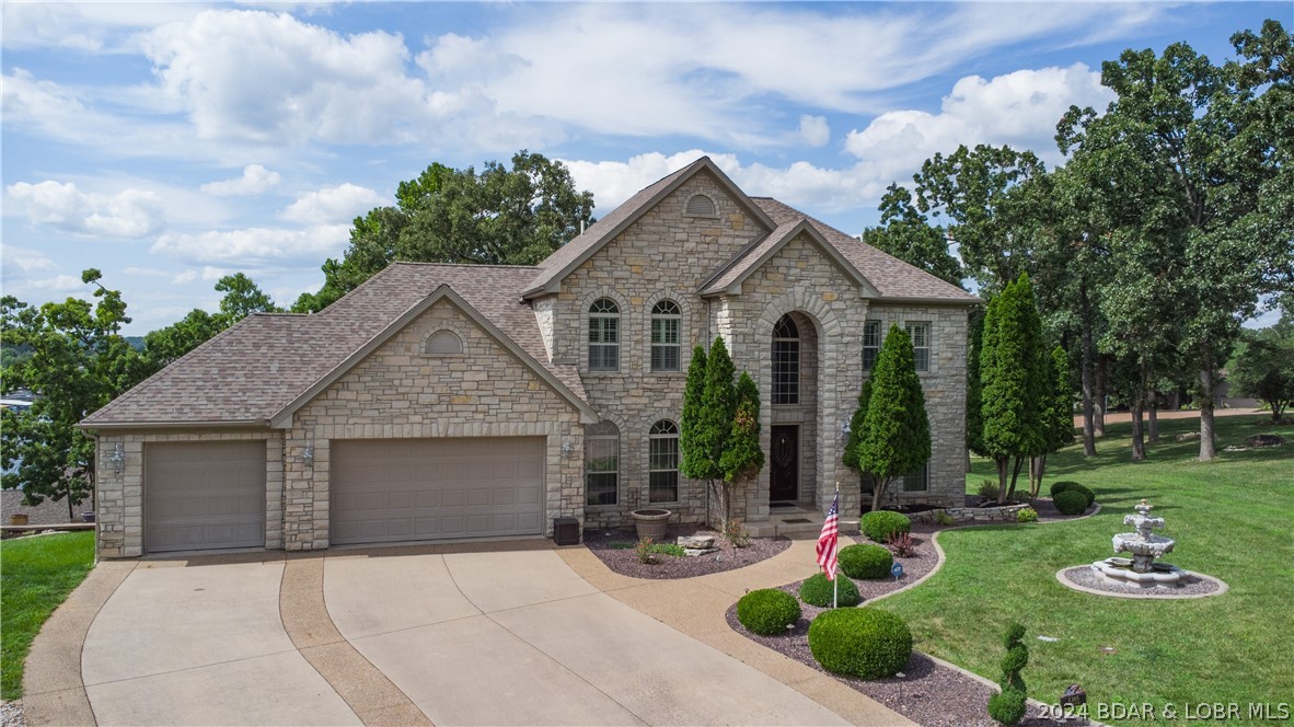 Welcome to 1385 Arbor Ct! Stunning exterior detail