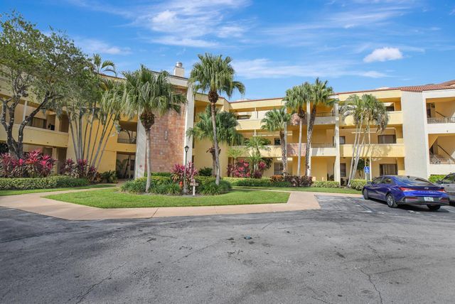 $550,000 | 7535 La Paz Boulevard, Unit 105 | Boca Pointe