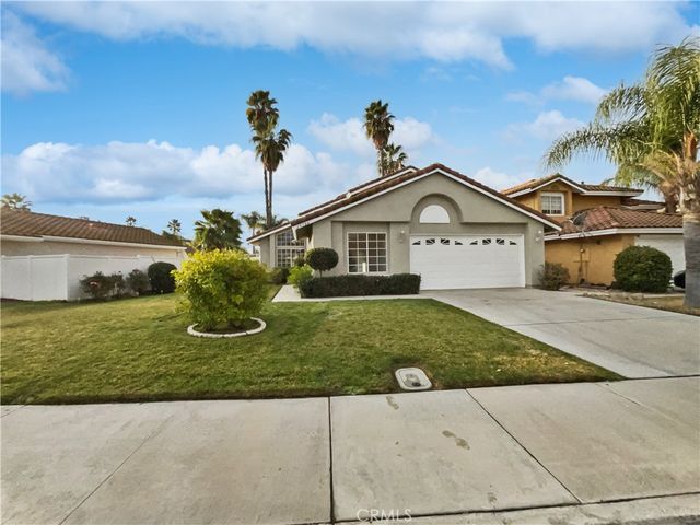 $596,000 | 29784 Camino Cristal | Menifee Lakes Coutry Club