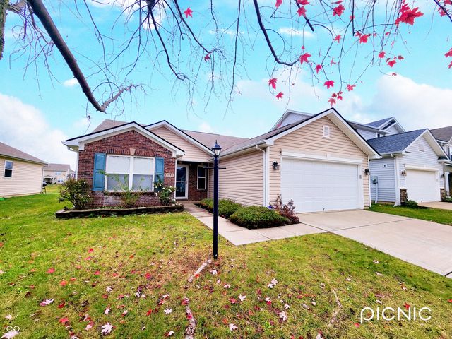 $299,995 | 12544 Old Pond Road | Deer Path of Noblesville