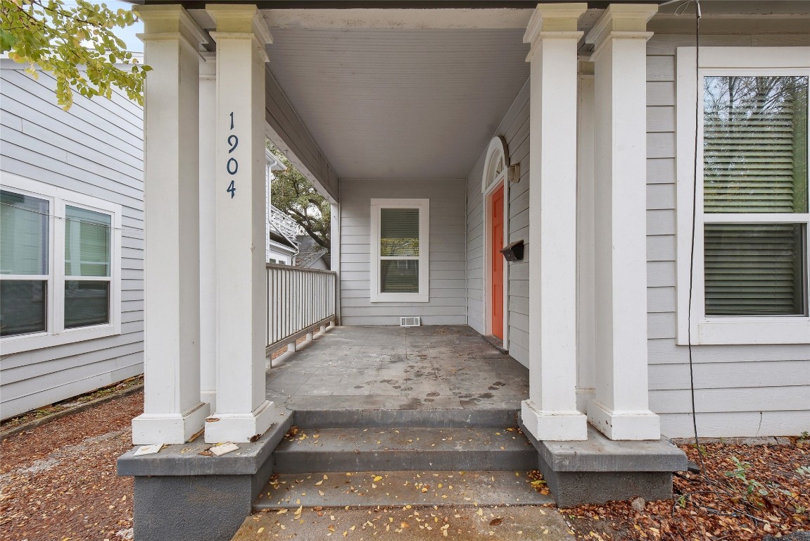 a view of a entryway of the house