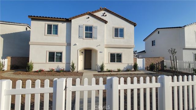 $3,325 | 2281 West Chestnut Street | Rancho West