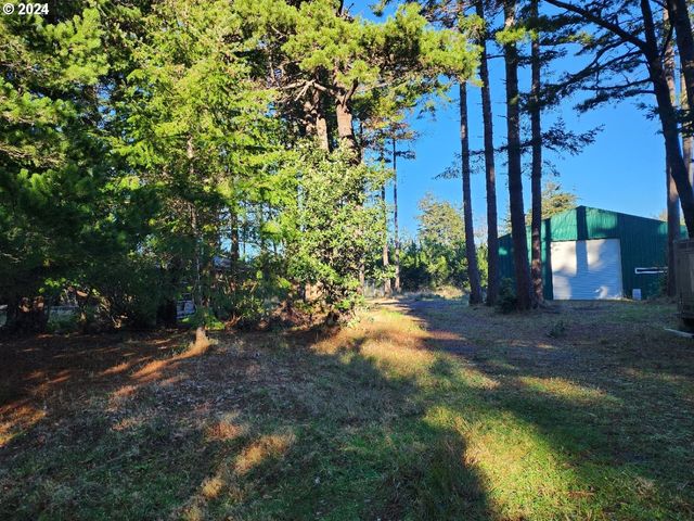 $250,000 | 1140 13th Street | Port Orford