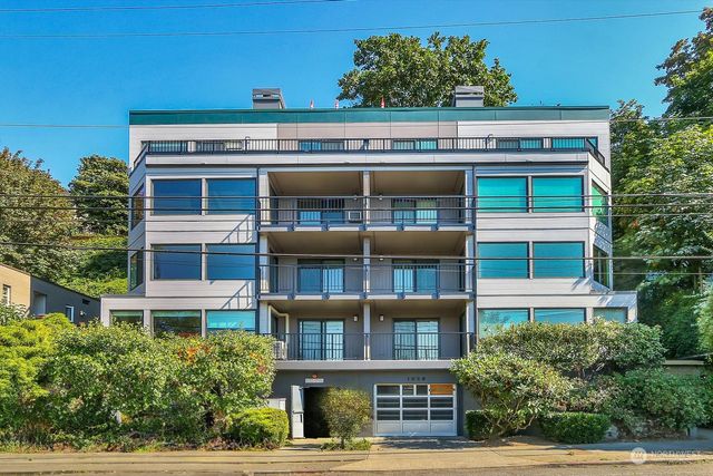 $775,000 | 1028 Lakeview Boulevard East, Unit 12 | Capitol Hill