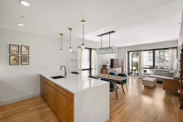 $1,498,500 | 11-25 45th Avenue, Unit 3B | Long Island City