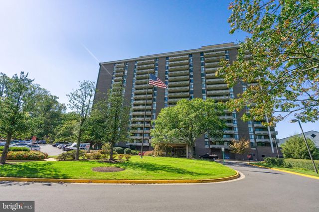 $485,000 | 1800 Old Meadow Road, Unit 1521 | Tysons Corner