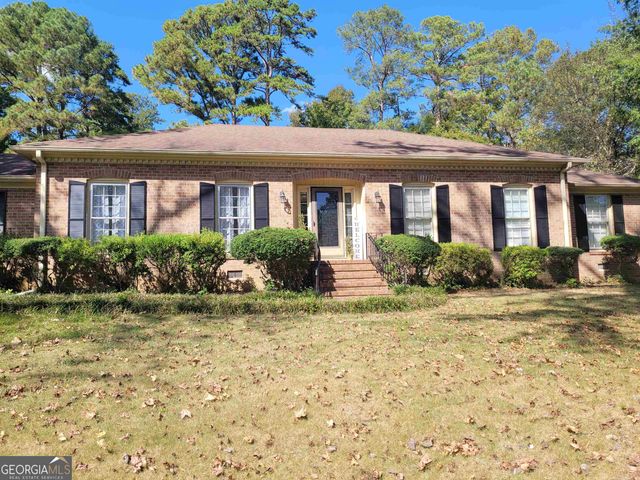 $299,900 | 4697 Savage Hills Drive | Macon-Bibb County