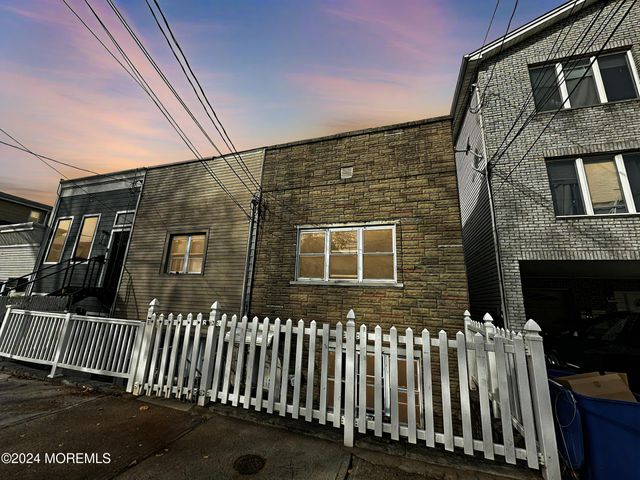 $475,000 | 227 Terrace Avenue | West Slope