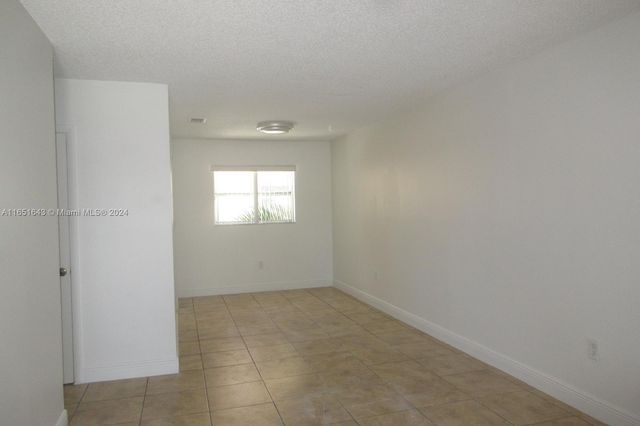 $2,400 | 5461 West 24th Avenue, Unit 67 | Hialeah