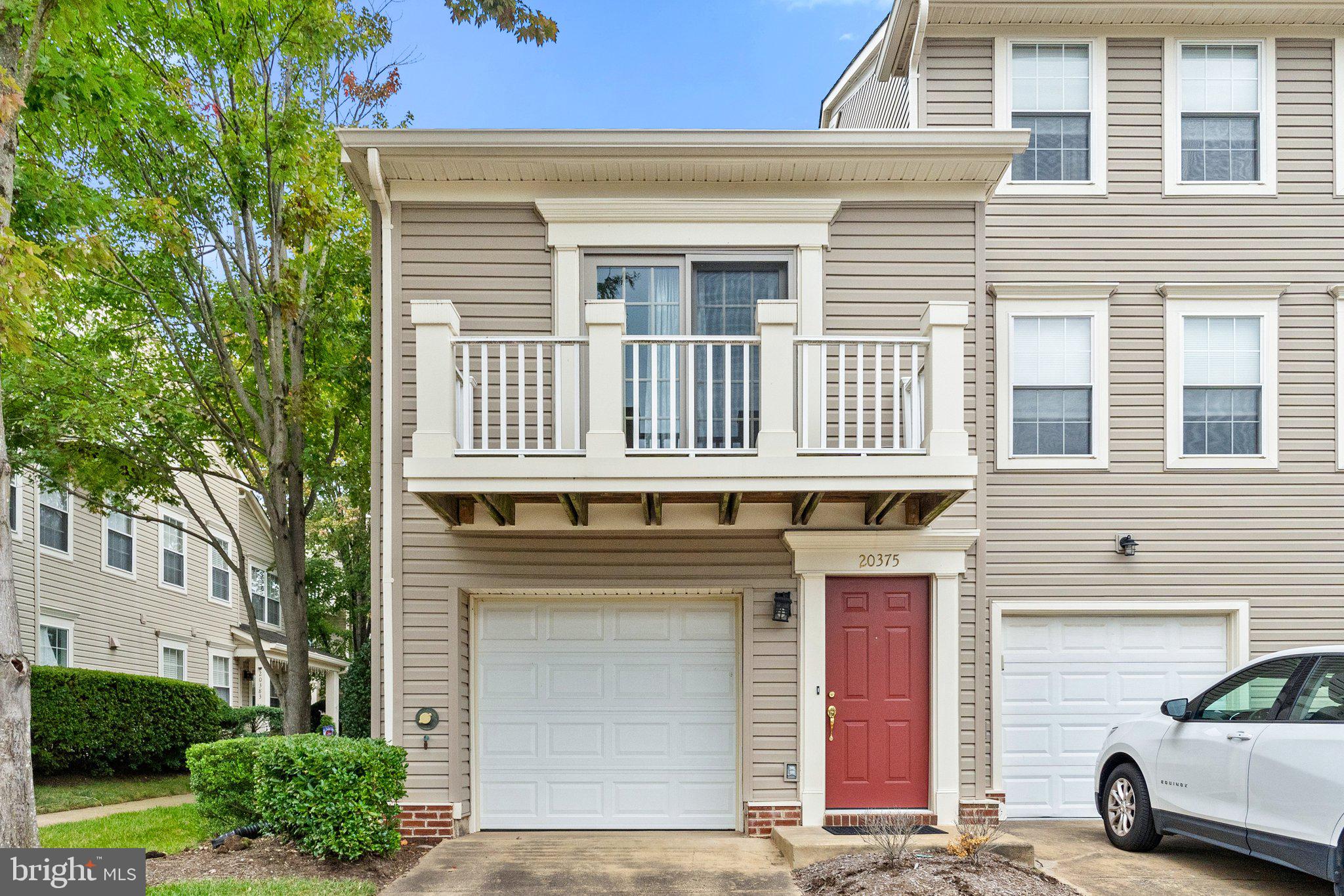 3 Level Townhome Style End Unit Condo