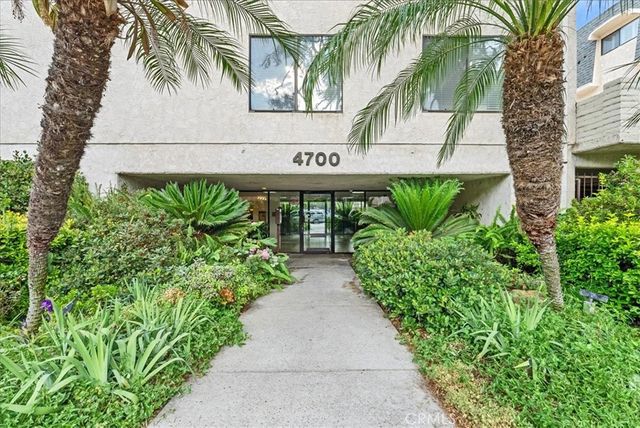 $659,999 | 4700 Natick Avenue, Unit 310 | Sherman Oaks