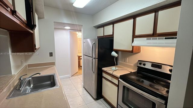 $1,890 | 5628 Rock Island Road, Unit 187 | Tamarac