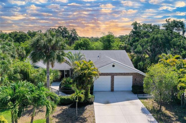 $548,000 | 4589 Trails Drive | Sarasota Springs