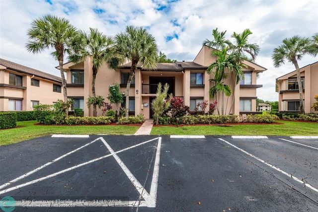 $339,900 | 2130 Southwest 94th Terrace, Unit 303 | Pine Island Ridge