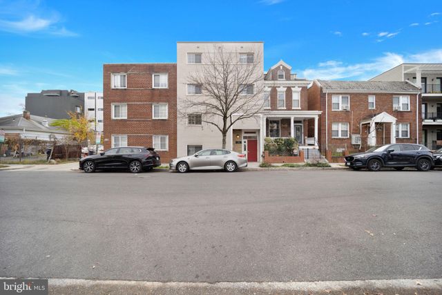 $399,900 | 718 Park Road Northwest, Unit 7 | Columbia Heights