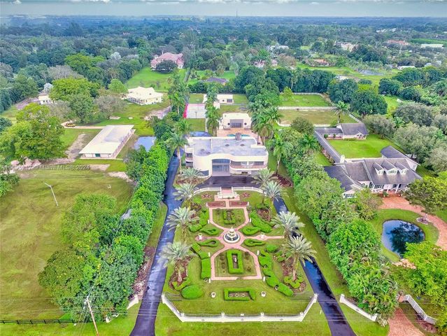 $4,950,000 | 14401 Southwest 63rd Street | Sunshine Ranches