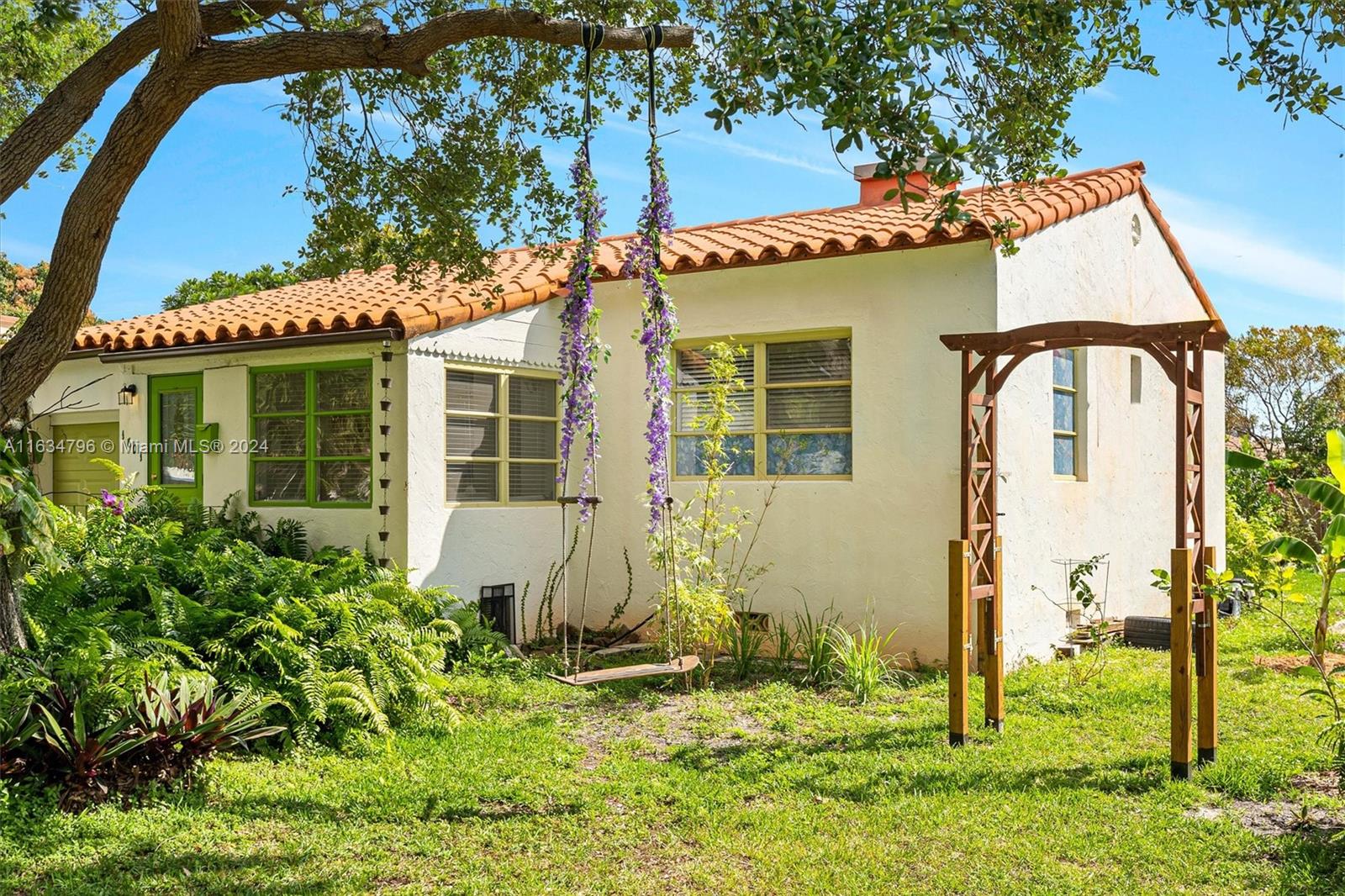 front view of house with a yard