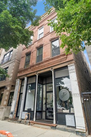 $285,000 | 1449 North Ashland Avenue, Unit 3R | Noble Square