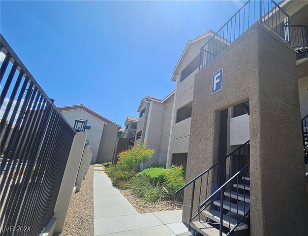 $1,595 | 4200 South Valley View Boulevard, Unit 1019 | Flamingo Palms Villas