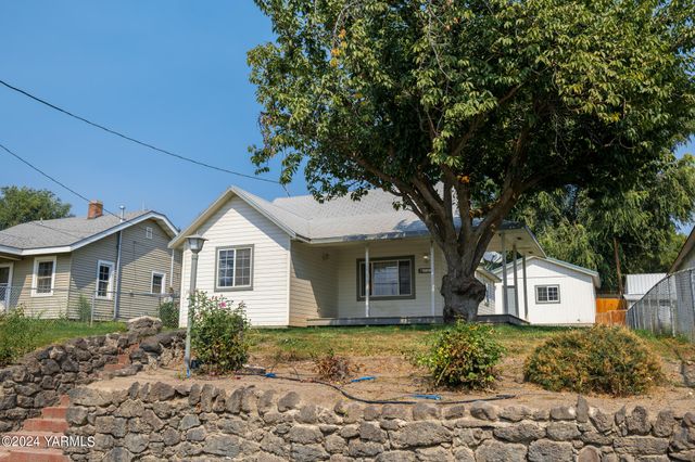 $285,000 | 705 2nd Avenue | Zillah