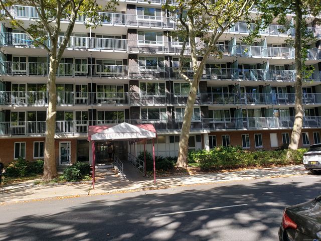 $217,500 | 100 York Street, Unit 5S | Downtown New Haven