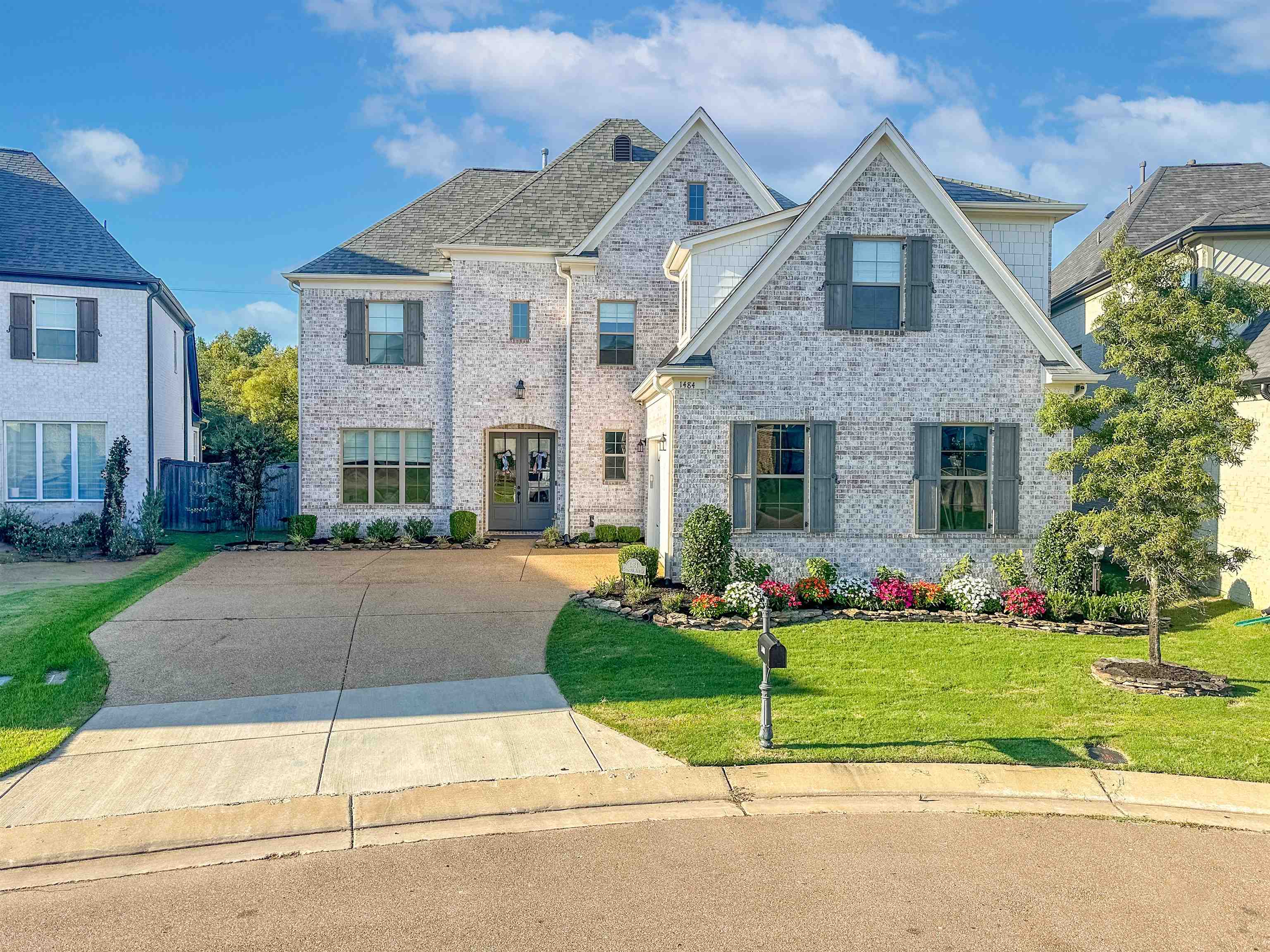 View of front of home with a front lawn