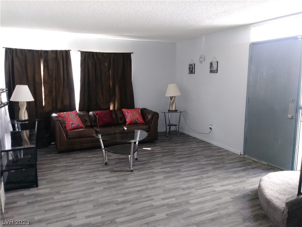 International Realty LV Corporation Apartments - 550 Elm Dr, Las Vegas, NV  89169