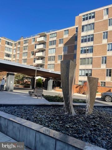 $1,850 | 2939 Van Ness Street Northwest, Unit 604 | Forest Hills