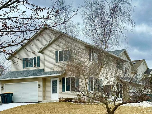 $2,495 | 335 Nicole Court | Majeskie Acres