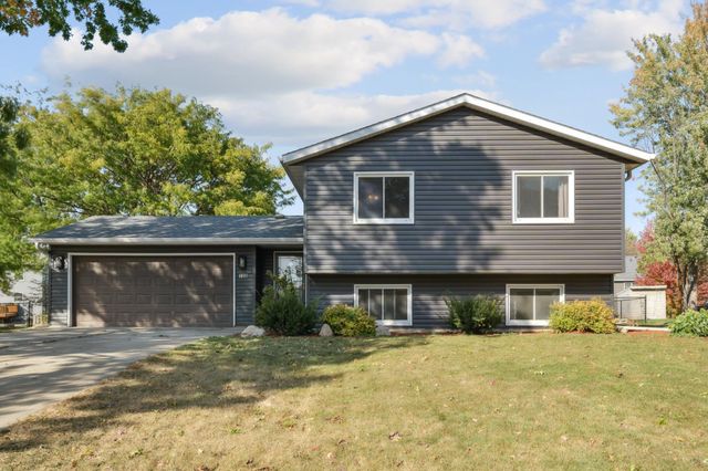 $310,000 | 730 Spruce Court | Pine Island