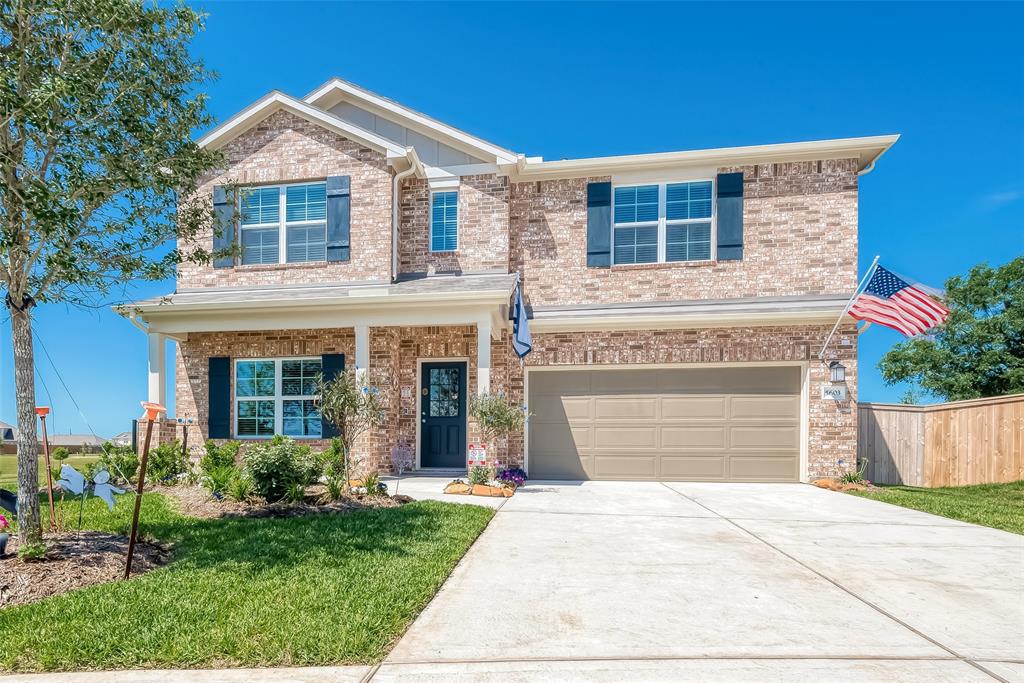 Welcome to this beautiful new construction home on the lake with enough space for a pool!