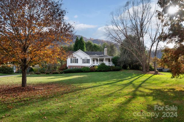 $639,111 | 70 Banbury Court | Waynesville Township - Haywood County