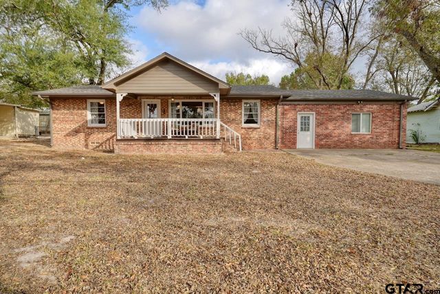 $279,900 | 409 West South Street | Downtown Lindale