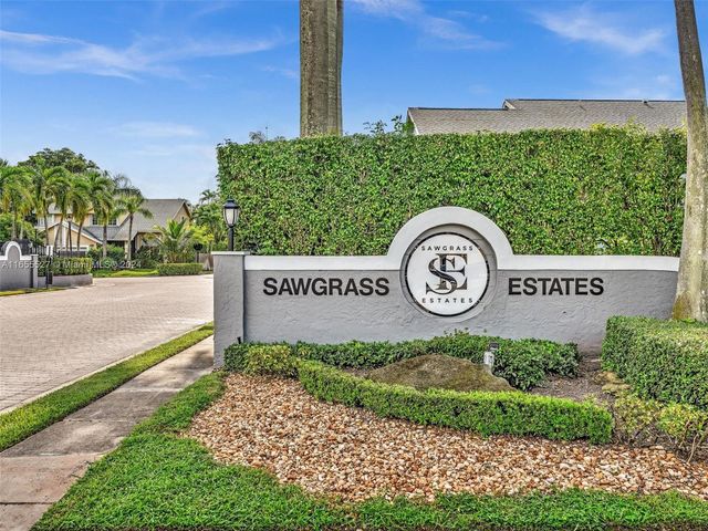 $565,000 | 12265 Northwest 32nd Manor | Sunrise Golf Village West