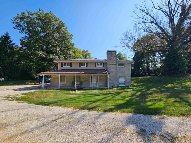 $274,900 | 2449 Hillcrest Road | Vincennes Township - Knox County