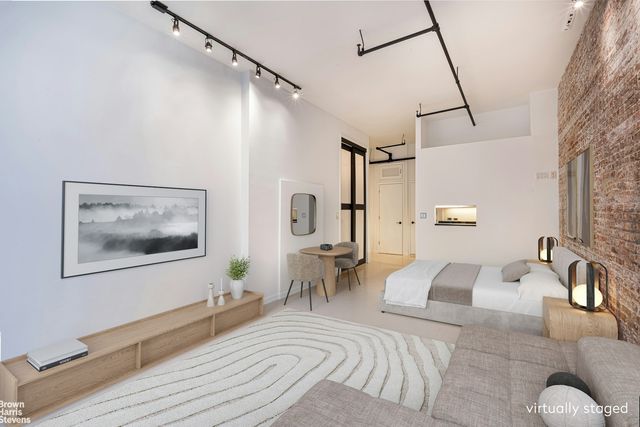 $5,000 | 426 West Broadway, Unit 2C | SoHo