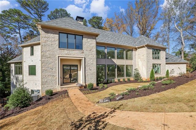 $4,350,000 | 825 Kenry Court | North Buckhead