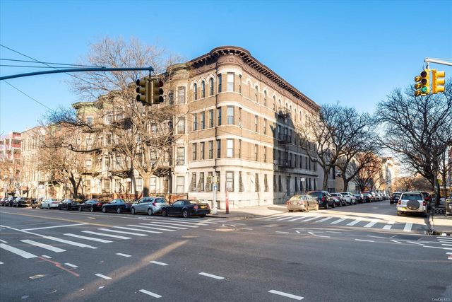 $749,000 | 1445 Bedford Avenue, Unit 3C | Crown Heights