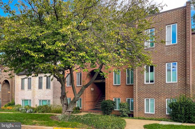 $310,000 | 5051 7th Road South, Unit 201 | Columbia Heights West