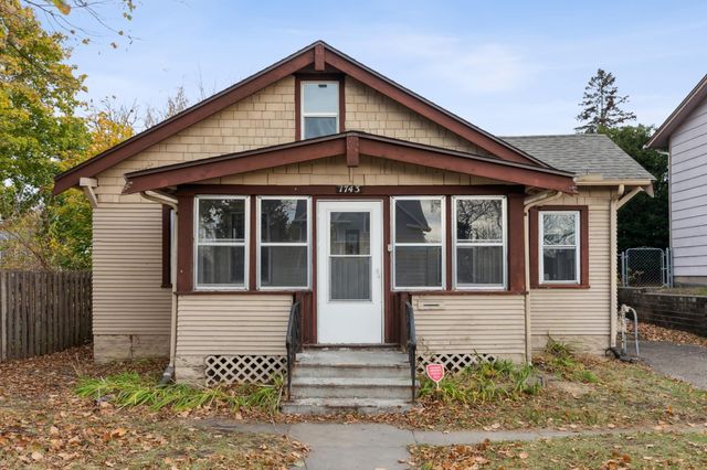 $225,000 | 1743 Minnehaha Avenue East | Western Hazel Park