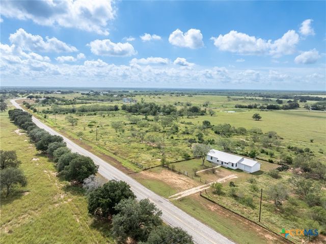 $250,000 | 381 Fm 1682 Leesville Tx 78122